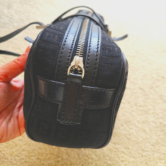 Fendi Classic Bagutte Bag logo black zipper purse Y2K - Picture 8 of 9